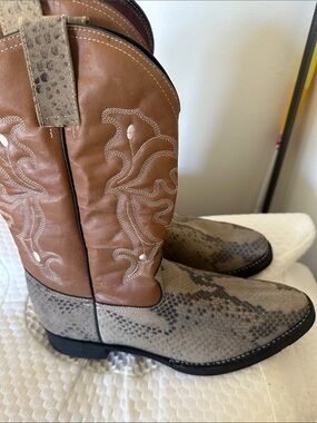 MEXICANA Brown Snake-Print Cowboy Boots
